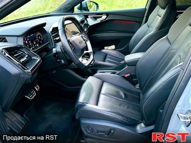 Сірий Ауді Q4 e-tron, об'ємом двигуна 0 л та пробігом 34 тис. км за 39500 $, фото 2 на Automoto.ua