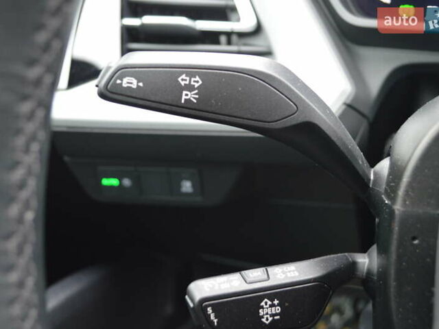 Серый Ауди Q4 e-tron, объемом двигателя 0 л и пробегом 22 тыс. км за 29999 $, фото 20 на Automoto.ua