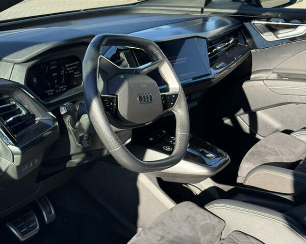 Серый Ауди Q4 e-tron, объемом двигателя 0 л и пробегом 110 тыс. км за 29800 $, фото 31 на Automoto.ua