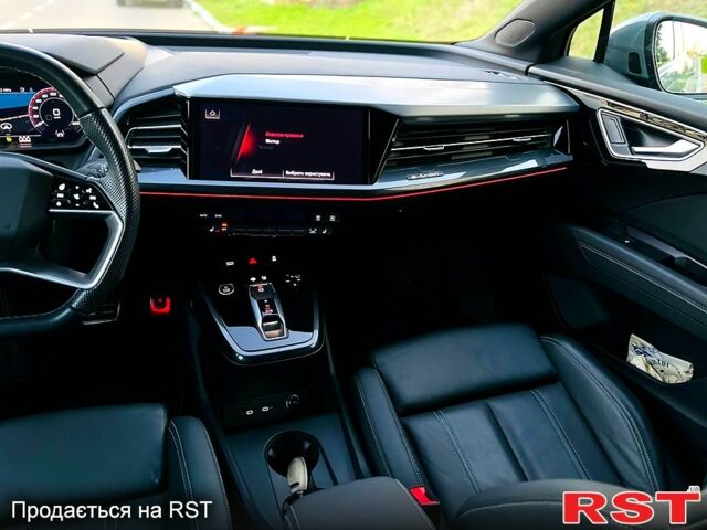 Сірий Ауді Q4 e-tron, об'ємом двигуна 0 л та пробігом 34 тис. км за 39500 $, фото 7 на Automoto.ua