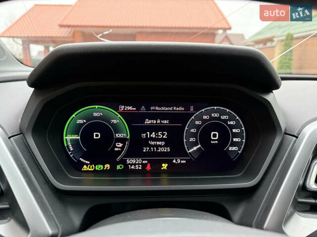 Серый Ауди Q4 e-tron, объемом двигателя 0 л и пробегом 50 тыс. км за 16900 $, фото 41 на Automoto.ua