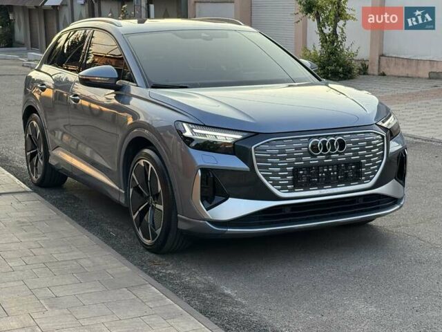 Серый Ауди Q4 e-tron, объемом двигателя 0 л и пробегом 10 тыс. км за 33100 $, фото 2 на Automoto.ua