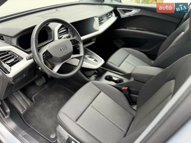 Сірий Ауді Q4 e-tron, об'ємом двигуна 0 л та пробігом 25 тис. км за 29790 $, фото 20 на Automoto.ua