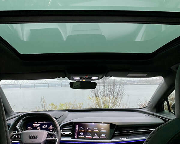 Сірий Ауді Q4 e-tron, об'ємом двигуна 0 л та пробігом 41 тис. км за 33900 $, фото 19 на Automoto.ua