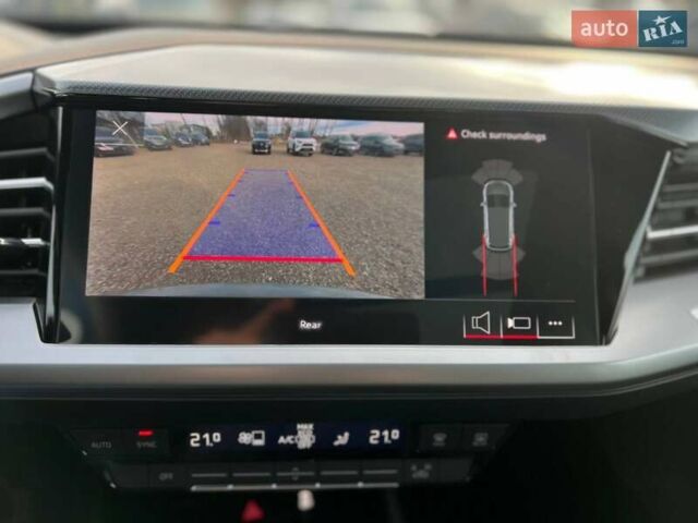 Серый Ауди Q4 e-tron, объемом двигателя 0 л и пробегом 20 тыс. км за 26999 $, фото 22 на Automoto.ua