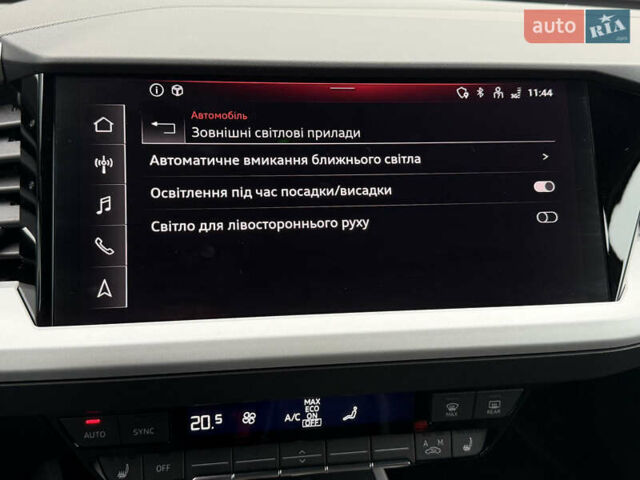 Сірий Ауді Q4 e-tron, об'ємом двигуна 0 л та пробігом 25 тис. км за 29790 $, фото 47 на Automoto.ua