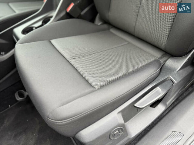 Сірий Ауді Q4 e-tron, об'ємом двигуна 0 л та пробігом 25 тис. км за 29790 $, фото 18 на Automoto.ua