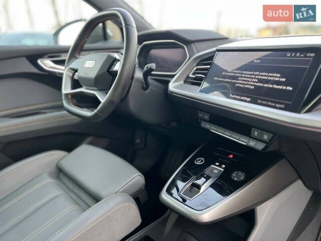 Серый Ауди Q4 e-tron, объемом двигателя 0 л и пробегом 20 тыс. км за 26999 $, фото 15 на Automoto.ua