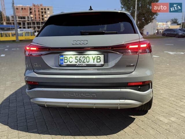 Серый Ауди Q4 e-tron, объемом двигателя 0 л и пробегом 29 тыс. км за 31900 $, фото 7 на Automoto.ua