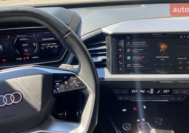 Серый Ауди Q4 e-tron, объемом двигателя 0 л и пробегом 38 тыс. км за 30000 $, фото 11 на Automoto.ua