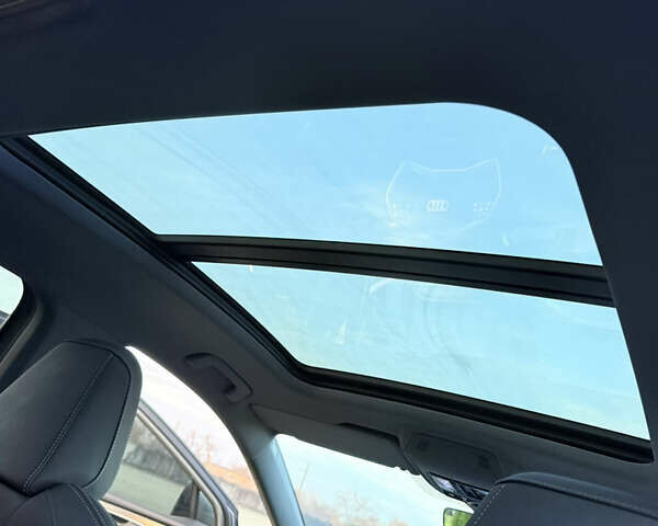 Серый Ауди Q4 e-tron, объемом двигателя 0 л и пробегом 55 тыс. км за 27500 $, фото 34 на Automoto.ua