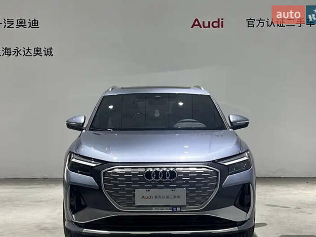 Серый Ауди Q4 e-tron, объемом двигателя 0 л и пробегом 9 тыс. км за 28000 $, фото 1 на Automoto.ua
