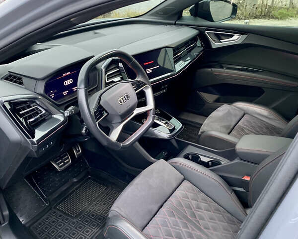 Сірий Ауді Q4 e-tron, об'ємом двигуна 0 л та пробігом 41 тис. км за 33900 $, фото 25 на Automoto.ua