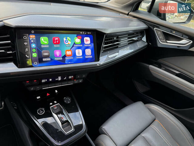 Сірий Ауді Q4 e-tron, об'ємом двигуна 0 л та пробігом 11 тис. км за 30000 $, фото 24 на Automoto.ua