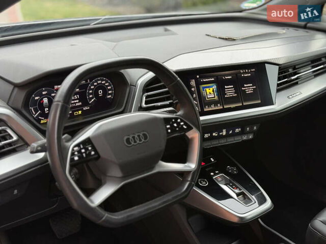 Серый Ауди Q4 e-tron, объемом двигателя 0 л и пробегом 50 тыс. км за 16900 $, фото 30 на Automoto.ua