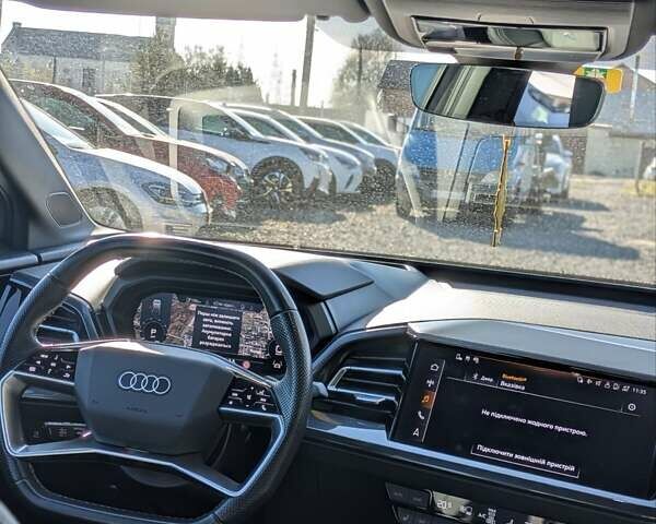 Серый Ауди Q4 e-tron, объемом двигателя 0 л и пробегом 68 тыс. км за 33300 $, фото 16 на Automoto.ua