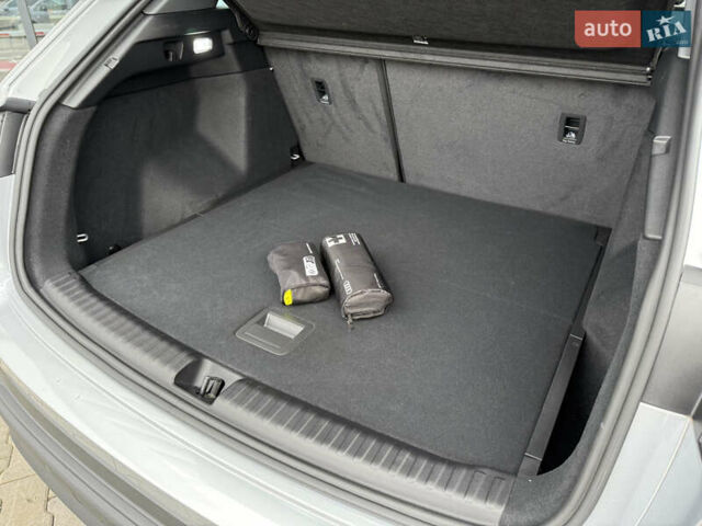 Сірий Ауді Q4 e-tron, об'ємом двигуна 0 л та пробігом 25 тис. км за 29790 $, фото 52 на Automoto.ua