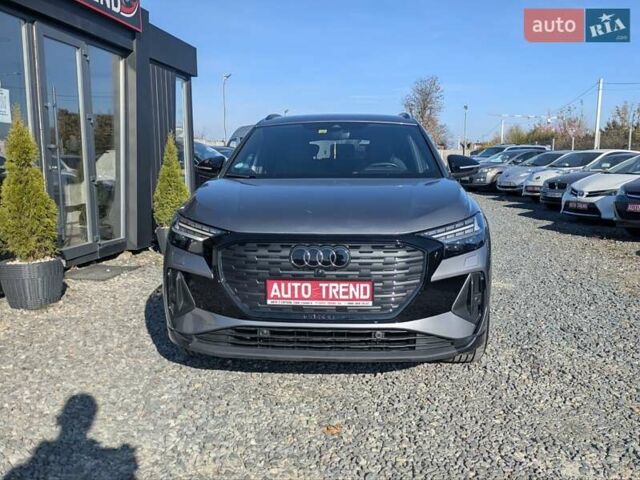 Серый Ауди Q4 e-tron, объемом двигателя 0 л и пробегом 68 тыс. км за 33300 $, фото 2 на Automoto.ua