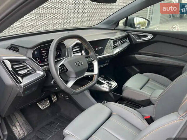 Серый Ауди Q4 e-tron, объемом двигателя 0 л и пробегом 9 тыс. км за 26900 $, фото 9 на Automoto.ua