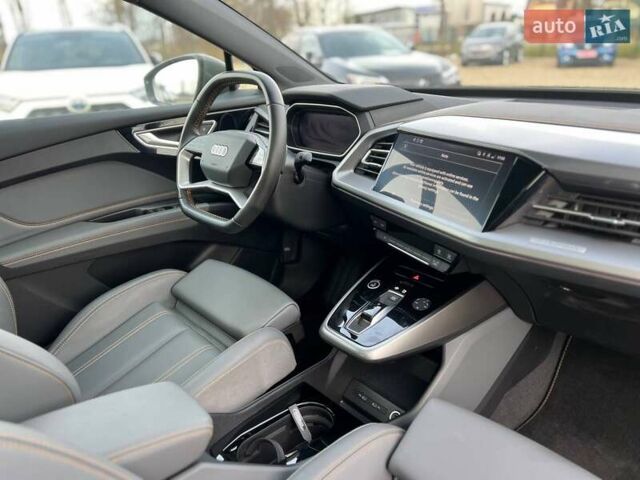 Серый Ауди Q4 e-tron, объемом двигателя 0 л и пробегом 20 тыс. км за 26999 $, фото 19 на Automoto.ua
