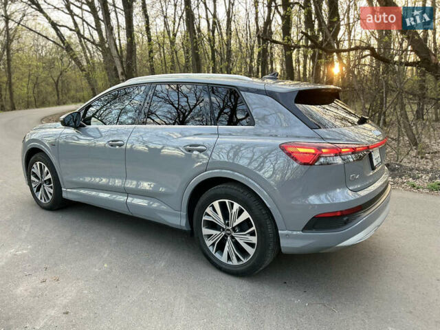 Сірий Ауді Q4 e-tron, об'ємом двигуна 0 л та пробігом 20 тис. км за 28800 $, фото 20 на Automoto.ua