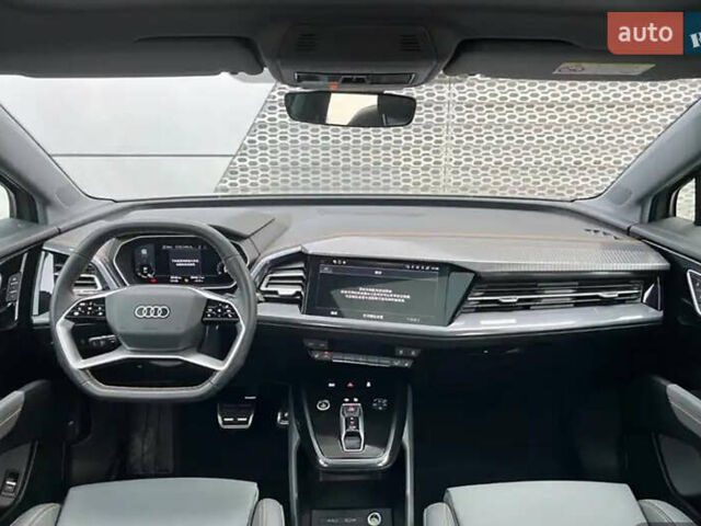 Серый Ауди Q4 e-tron, объемом двигателя 0 л и пробегом 9 тыс. км за 26900 $, фото 11 на Automoto.ua