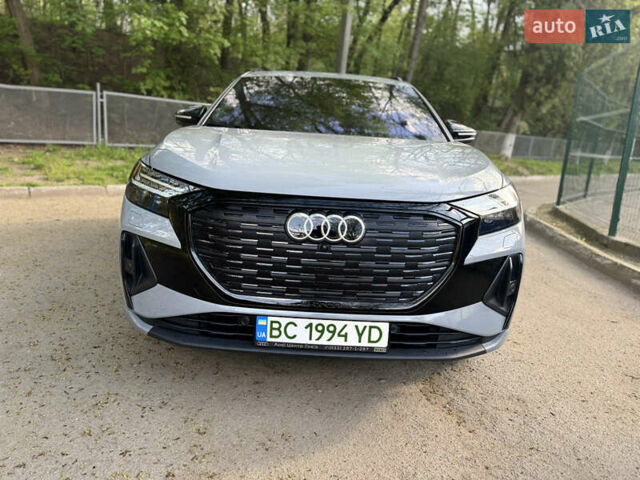 Серый Ауди Q4 e-tron, объемом двигателя 0 л и пробегом 32 тыс. км за 33500 $, фото 7 на Automoto.ua