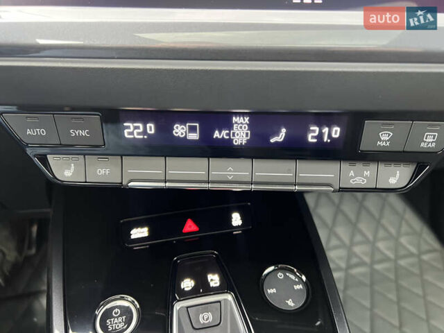 Серый Ауди Q4 e-tron, объемом двигателя 0 л и пробегом 18 тыс. км за 33500 $, фото 19 на Automoto.ua