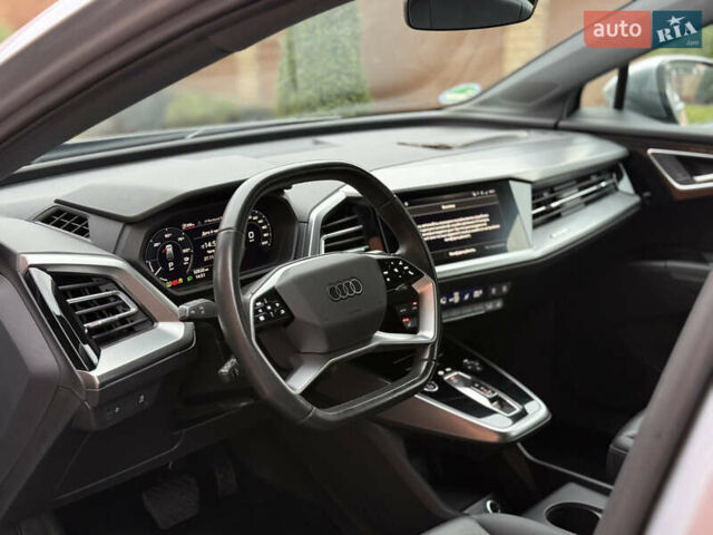 Серый Ауди Q4 e-tron, объемом двигателя 0 л и пробегом 50 тыс. км за 16900 $, фото 28 на Automoto.ua