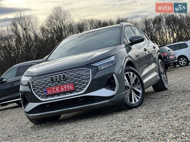 Серый Ауди Q4 e-tron, объемом двигателя 0 л и пробегом 20 тыс. км за 26999 $, фото 7 на Automoto.ua