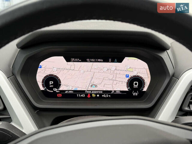 Сірий Ауді Q4 e-tron, об'ємом двигуна 0 л та пробігом 25 тис. км за 29790 $, фото 37 на Automoto.ua