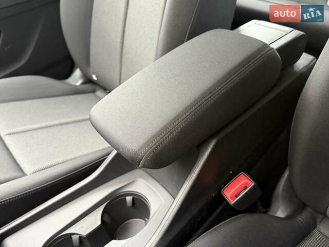 Сірий Ауді Q4 e-tron, об'ємом двигуна 0 л та пробігом 25 тис. км за 29790 $, фото 44 на Automoto.ua