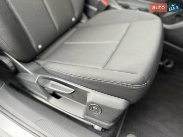 Сірий Ауді Q4 e-tron, об'ємом двигуна 0 л та пробігом 25 тис. км за 29790 $, фото 31 на Automoto.ua