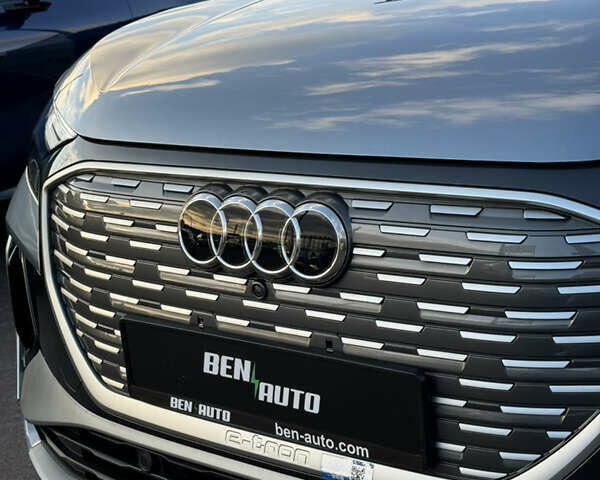 Сірий Ауді Q4 e-tron, об'ємом двигуна 0 л та пробігом 6 тис. км за 29500 $, фото 6 на Automoto.ua