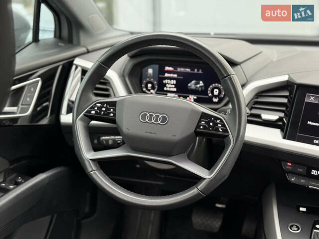 Сірий Ауді Q4 e-tron, об'ємом двигуна 0 л та пробігом 25 тис. км за 29790 $, фото 33 на Automoto.ua