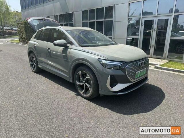 Сірий Ауді Q4 e-tron, об'ємом двигуна 0 л та пробігом 15 тис. км за 31500 $, фото 1 на Automoto.ua