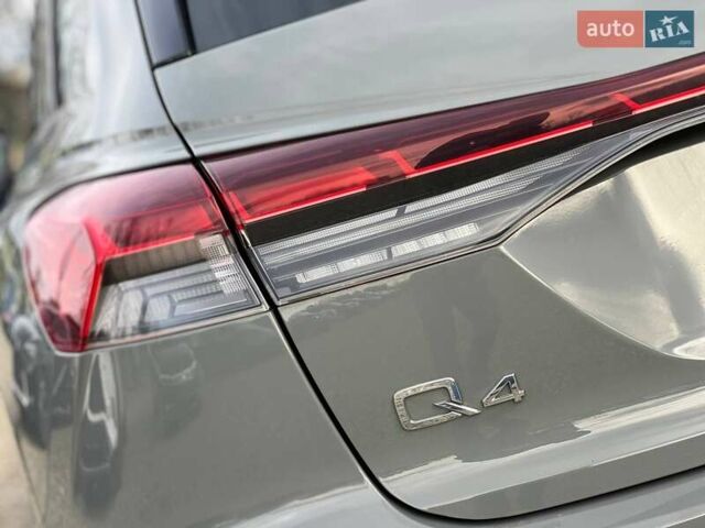 Серый Ауди Q4 e-tron, объемом двигателя 0 л и пробегом 20 тыс. км за 26999 $, фото 10 на Automoto.ua