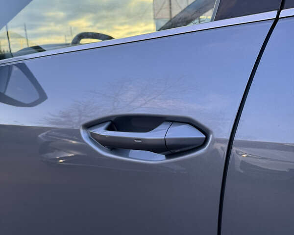 Сірий Ауді Q4 e-tron, об'ємом двигуна 0 л та пробігом 6 тис. км за 29500 $, фото 12 на Automoto.ua