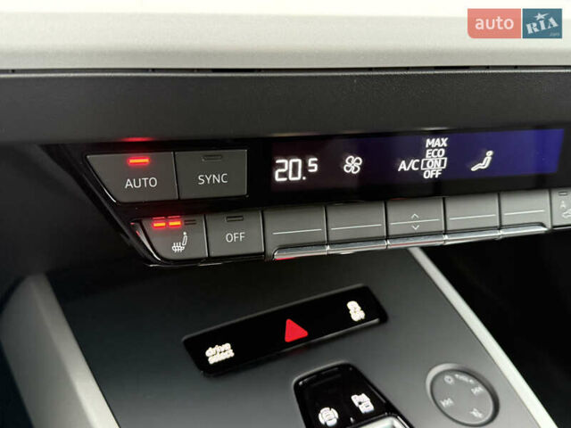 Сірий Ауді Q4 e-tron, об'ємом двигуна 0 л та пробігом 25 тис. км за 29790 $, фото 40 на Automoto.ua