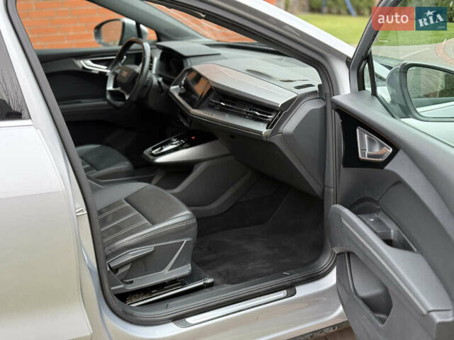 Серый Ауди Q4 e-tron, объемом двигателя 0 л и пробегом 50 тыс. км за 16900 $, фото 31 на Automoto.ua