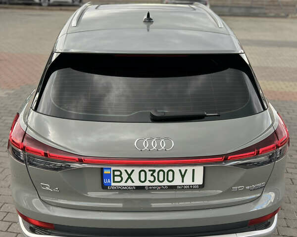 Серый Ауди Q4 e-tron, объемом двигателя 0 л и пробегом 18 тыс. км за 33500 $, фото 1 на Automoto.ua