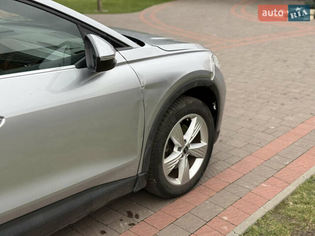 Серый Ауди Q4 e-tron, объемом двигателя 0 л и пробегом 50 тыс. км за 16900 $, фото 6 на Automoto.ua