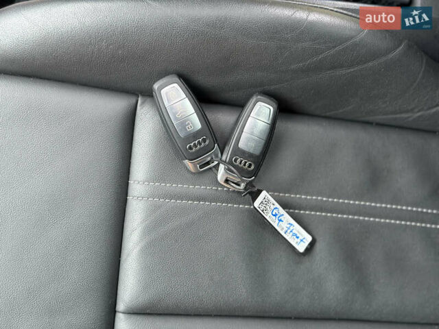 Серый Ауди Q4 e-tron, объемом двигателя 0 л и пробегом 50 тыс. км за 16900 $, фото 35 на Automoto.ua