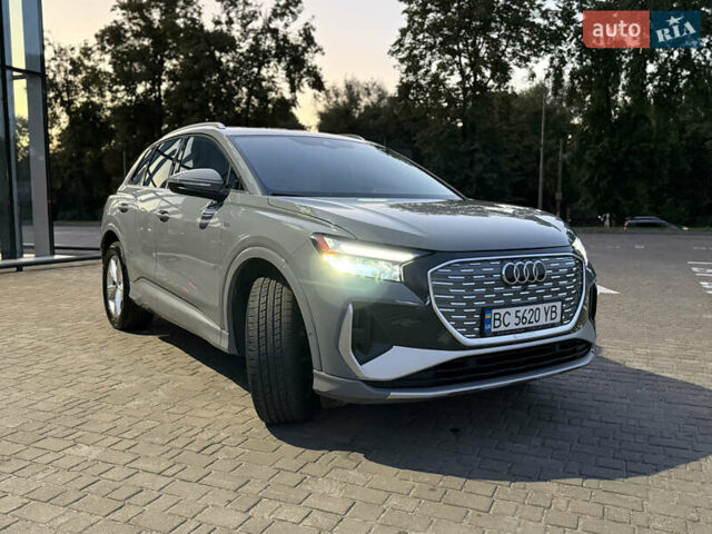 Серый Ауди Q4 e-tron, объемом двигателя 0 л и пробегом 29 тыс. км за 31900 $, фото 11 на Automoto.ua