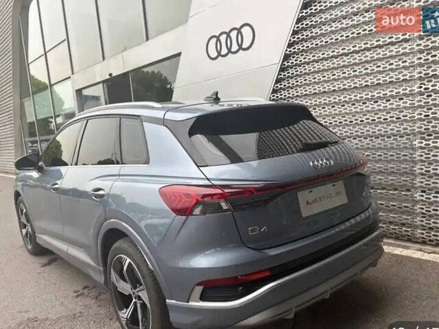 Сірий Ауді Q4 e-tron, об'ємом двигуна 0 л та пробігом 9 тис. км за 27500 $, фото 4 на Automoto.ua
