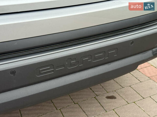 Серый Ауди Q4 e-tron, объемом двигателя 0 л и пробегом 50 тыс. км за 16900 $, фото 13 на Automoto.ua