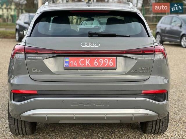 Серый Ауди Q4 e-tron, объемом двигателя 0 л и пробегом 20 тыс. км за 26999 $, фото 9 на Automoto.ua