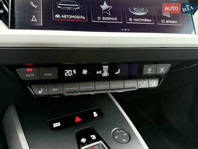 Сірий Ауді Q4 e-tron, об'ємом двигуна 0 л та пробігом 25 тис. км за 29790 $, фото 39 на Automoto.ua