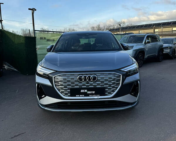 Сірий Ауді Q4 e-tron, об'ємом двигуна 0 л та пробігом 6 тис. км за 29500 $, фото 3 на Automoto.ua