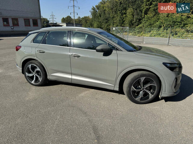 Серый Ауди Q4 e-tron, объемом двигателя 0 л и пробегом 32 тыс. км за 27500 $, фото 7 на Automoto.ua